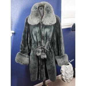 Gorgeous Green Sheared Beaver & Fox Fur Coat Jacket